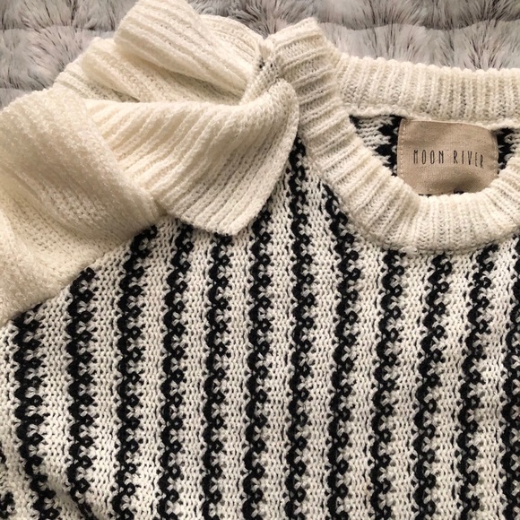 Moon River Cold Shoulder Ruffle Sweater - Picture 2 of 7